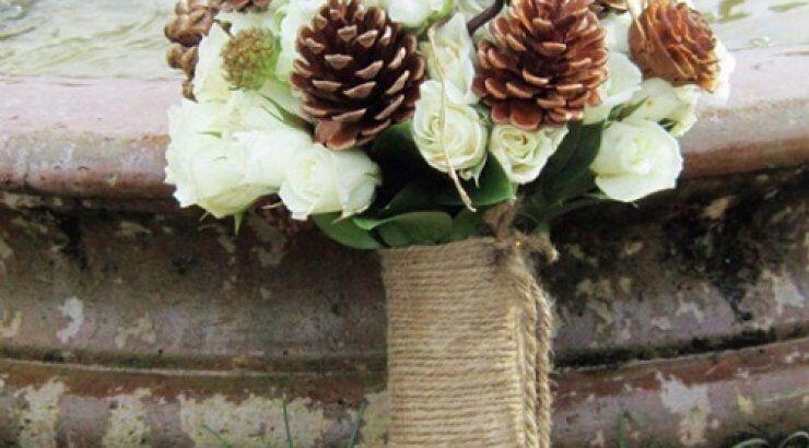 10 ιδέες για νυφικές ανθοδέσμες με κουκουνάρια