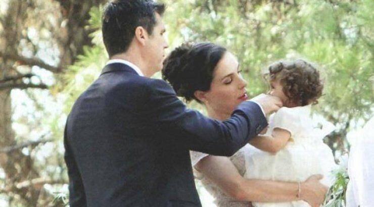 Φωτογραφίες από τη βάφτιση της κόρης της Φωτεινής Δάρρα