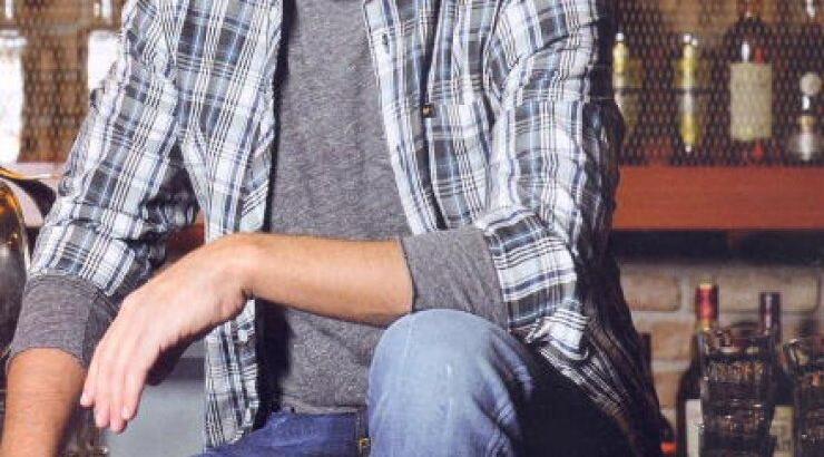 Θάνος Πετρέλης: «Η οικοδομή ήταν το μεγαλύτερο σχολείο για μένα»