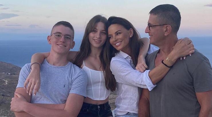 Χριστόφορος και Ramona Τορναρίτη: Η πανέμορφη κόρη τους έγινε 16 - Δείτε πως της ευχήθηκαν [εικόνες]