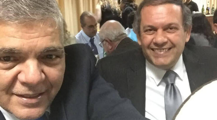 Δύσκολες ώρες για τον Κωστάκη Κωνσταντίνου – «Έφυγε» ο αδερφός του