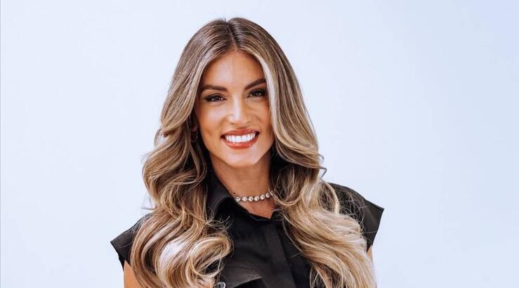 Εντυπωσιακή η Αθήνα Οικομομάκου με δημιουργία της Έφης Παπαϊωάννου