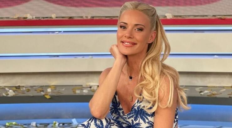 Ζέτα Μακρυπούλια: «Ήταν φρικτό όταν έπιαναν την οικογένειά μου βρώμικα εξώφυλλα»