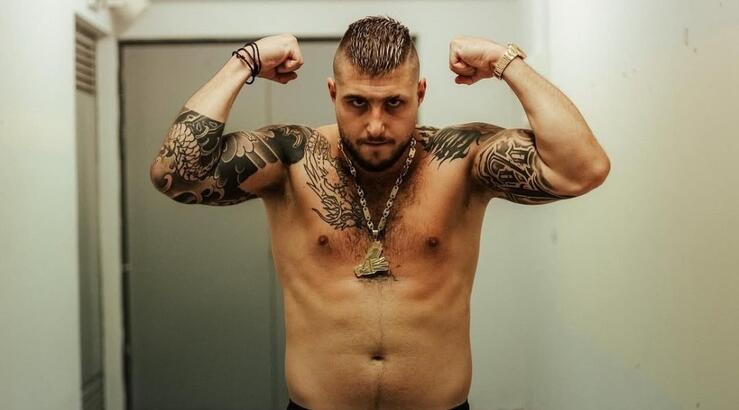 Rack: Ζήτησε από το κοινό του να φωνάξει «Ιησούς Χριστός Νικά» σε συναυλία του [βίντεο]