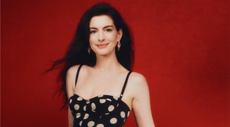 Το beauty look της Anne Hathaway που έκλεψε τις εντυπώσεις στην πρεμιέρα του “The Odyssey”