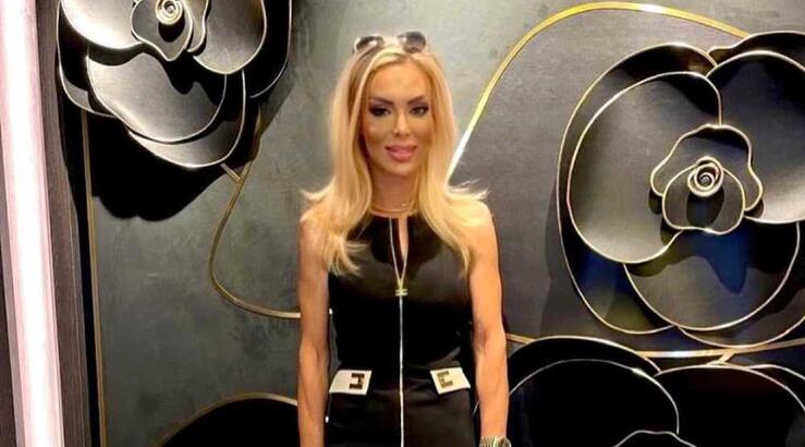 Βαλεντίνα Τσίγκη: Stylish οικοδέσποινα με Dolce & Gabbana φόρεμα