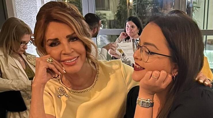 Μιμή Ντενίση: Έκλεισε τα 71 και το γιόρτασε αγκαλιά με την κόρη της, Μαριτίνα [εικόνες]