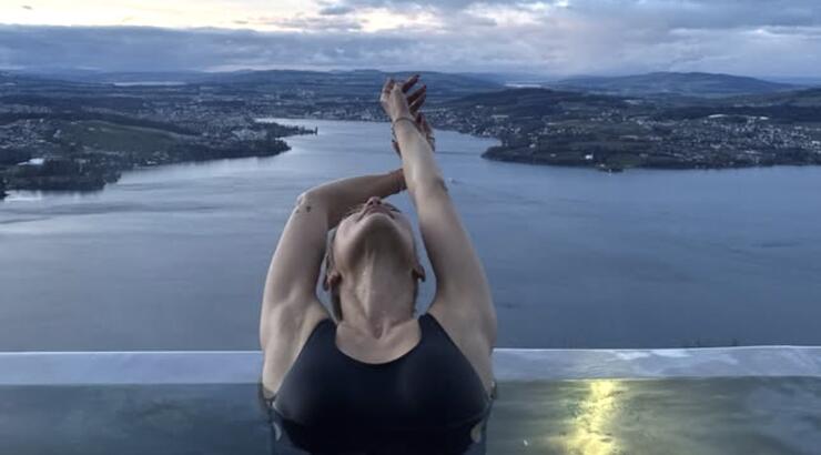 Συγκλονίζει η Ελληνίδα ηθοποιός: Έπαθε αιμορραγία στη σκηνή ενώ ήταν έγκυος