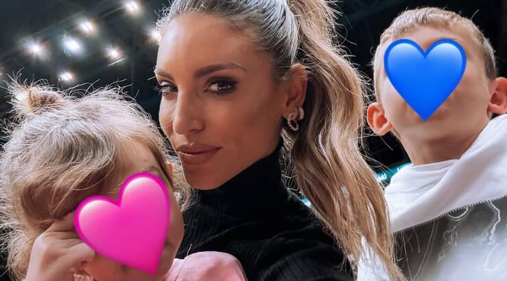 Αθηνά Οικονομάκου: Φωτογραφίζει τα παιδιά της αγκαλιά σε ένα από τα πιο εμβληματικά κτήρια στο Μιλάνο