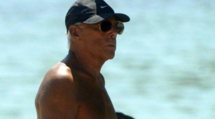 Giorgio Armani: Ατύχημα στην παραλία του Μητσοτάκη
