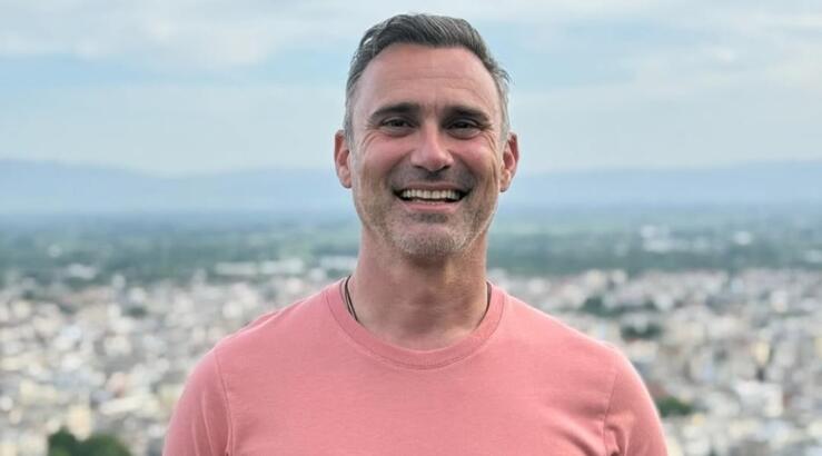 Γιώργος Καπουτζίδης: "Μεγάλωσα πάρα πολύ μόνος μου μέσα σε ένα σπίτι. Δεν είχα φίλους"