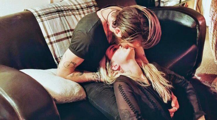 Είστε έτοιμοι να συγκατοικήσετε με το σύντροφό σας; 