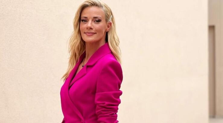 Η Ζέτα Μακρυπούλια παραδέχεται: «Σε ό,τι αφορά την εμφάνισή μου πιστεύω ότι έχω δυνατό dna» [βίντεο]