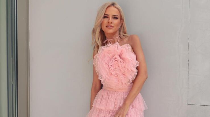 4 elegant χτενίσματα για το βράδυ του Μεγάλου Σαββάτου