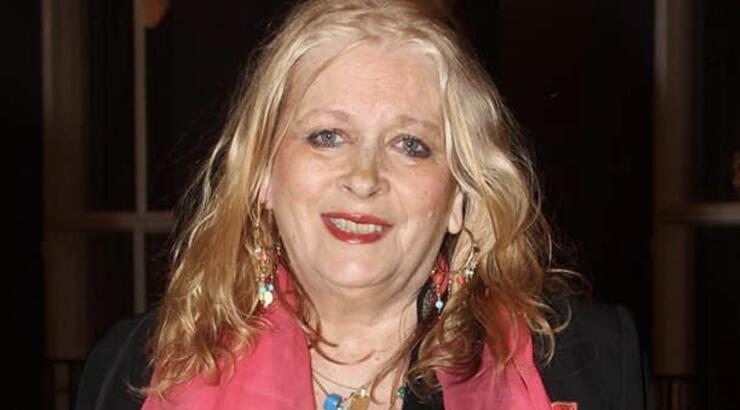 Νόρα Βαλσάμη: «Δεν έχω λεφτά, παίρνω 500 ευρώ. Δεν φτάνουν ούτε για νερά και καφέδες. Ντροπή»