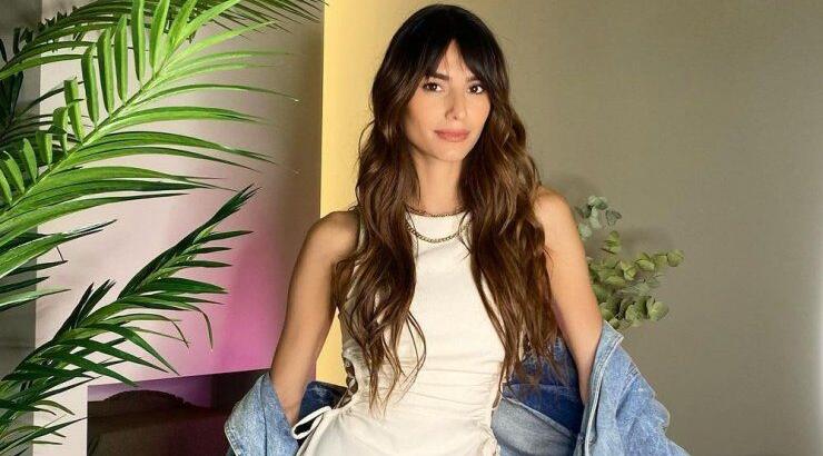 Η Ηλιάνα Παπαγεωργίου σου δείχνει πώς να αποκτήσεις το twin-braids hairstyle