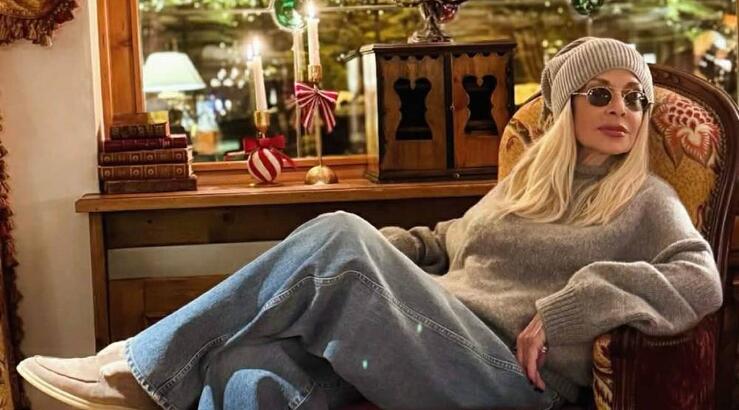 Άννα Βίσση: Έκανε τον εγγονό της μοντέλο για τη συλλογή από t-shirts της 