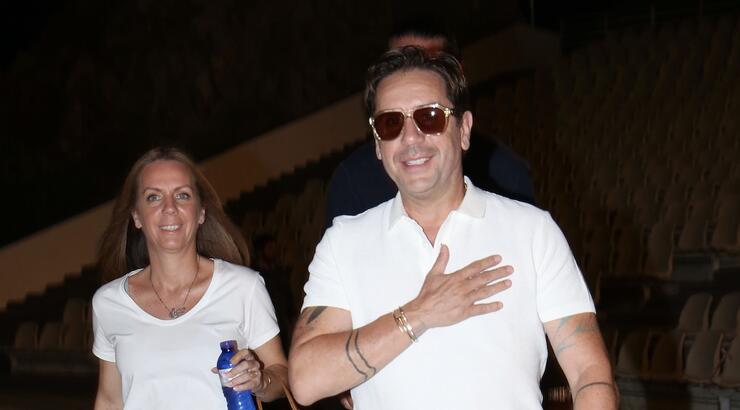 Μαζωνάκης: «Οι αδερφές του απειλούσαν τους γιατρούς να μην βγει από τη ψυχιατρική κλινική»