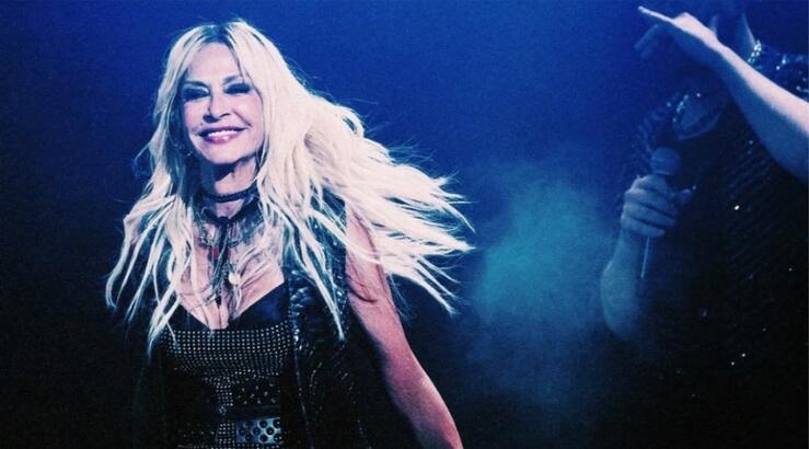 Άννα Βίσση: Διακοπές στην Ιταλία με την κόρη και τα εγγόνια της [εικόνα]