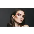Metallic eyeshadow: Η πιο λαμπερή τάση στο μακιγιάζ ματιών
