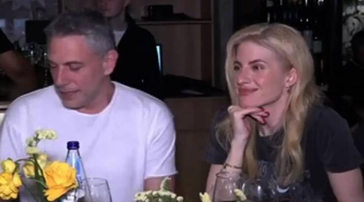 Ευαγγελία Αραβανή: Η σπάνια δημόσια εμφάνιση με τον σύντροφό της λίγο πριν τον γάμο [εικόνες]