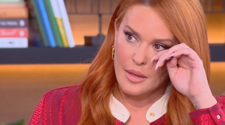 Με δάκρυα στα μάτια η Χρηστίδου για το διαζύγιο της: "Είναι πολύ βαριά η ιστορία που συνέβη. Δεν είναι διαχειρίσιμη"