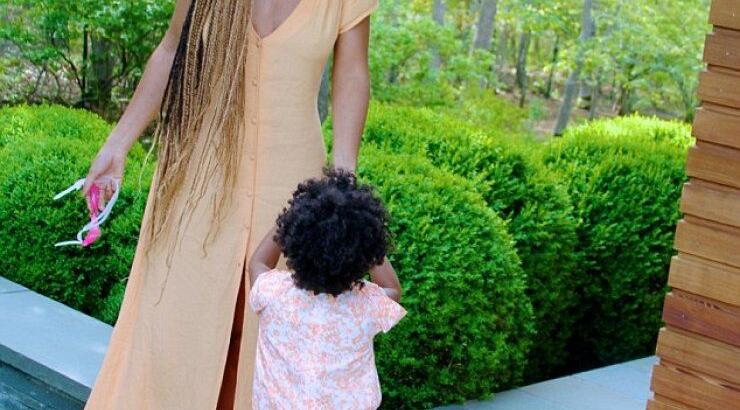 Η κόρη της Μπιγιονσέ φορά τα τακούνια της μαμάς της!