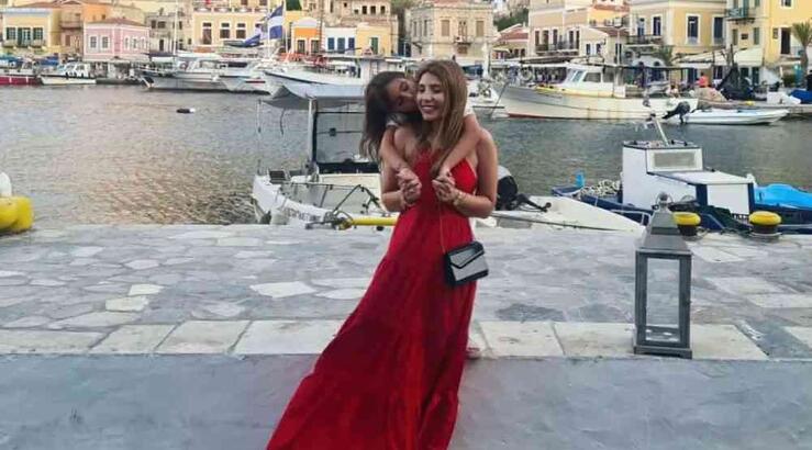 Στέλλα Σάββα: Καλοκαιρινές στιγμές στην Κέρκυρα με την κόρη της, Βαλέρια [εικόνες]