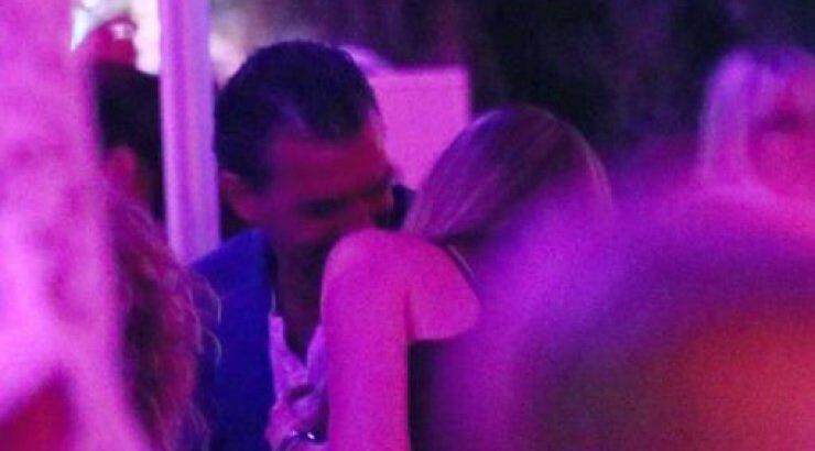 Γνωστός ηθοποιός χώρισε και άρχισε να... ερωτοτροπεί