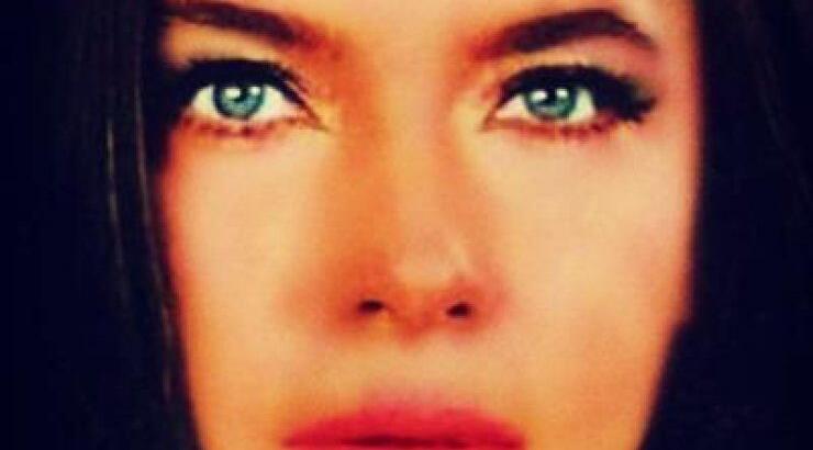 "Ρημάζει" ο τάφος της Τζένης Καρέζη! [εικόνα]