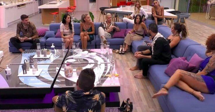 Big Brother: Δεν συγκρατήθηκαν δύο παίκτες! Σε ερωτικές περιπτύξεις στο μπάνιο [εικόνα & βίντεο]
