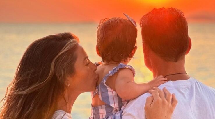 Η ανάρτηση της Menounos με την οικογένειά της: "Δεν ήξερα καν αν θα μπορούσαμε να κάνουμε ένα μωρό" [εικόνες]