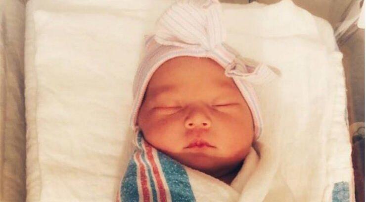 Διάσημη ηθοποιός μοιράστηκε την πρώτη εικόνα της νεογέννητης κόρης της!