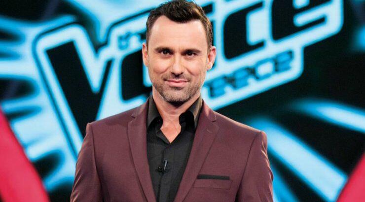 Το είδαμε και αυτό! Παίκτρια πήγε στη σκηνή του “The Voice” με το νυφικό της 