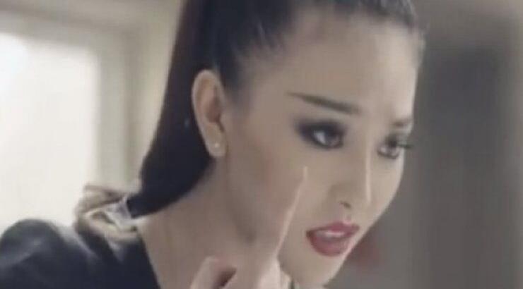 Πώς να κάνετε το τέλειο μακιγιάζ σε μόλις 10 δευτερόλεπτα! [βίντεο]