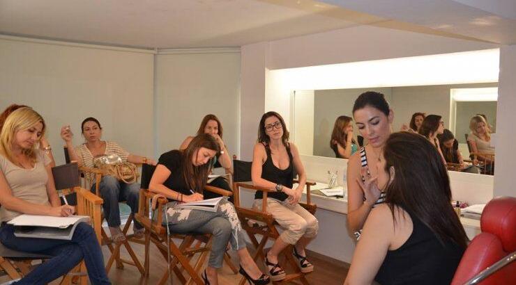 Μάθετε τα πάντα για το μακιγιάζ στο Kohl make-up studio!