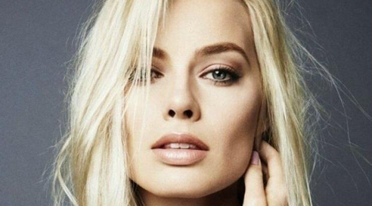 Η Margot Robbie σου δείχνει ποιο είναι το κομμάτι που θα φοράς από τώρα ως το φθινόπωρο