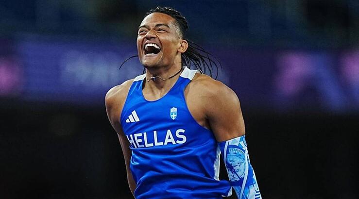 Αυτή είναι η εδώ και έξι χρόνια σύντροφος του Manolo [εικόνες]