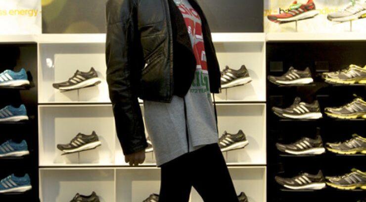 Ποιοί επώνυμοι φορούν Αdidas Energy Boost;