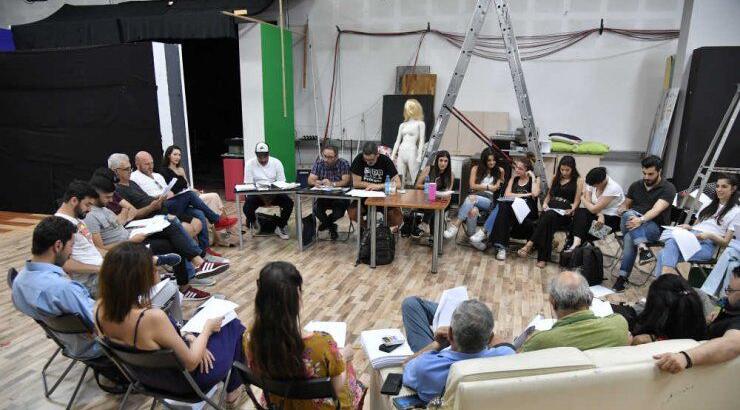 "Άλλα λόγια θκειέ παπά": Η νέα σειρά που συγκέντρωσε την αφρόκρεμα των Κύπριων ηθοποιών! 