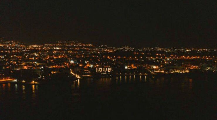 Μία πρωτότυπη φωταγώγηση του ξενοδοχείου Almyra! [βίντεο]