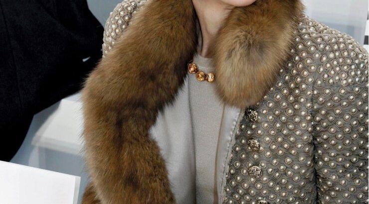 5 απίστευτα πράγματα που έχουν κάνει διάσημοι σταρ, επειδή «το είπε η Anna Wintour» 