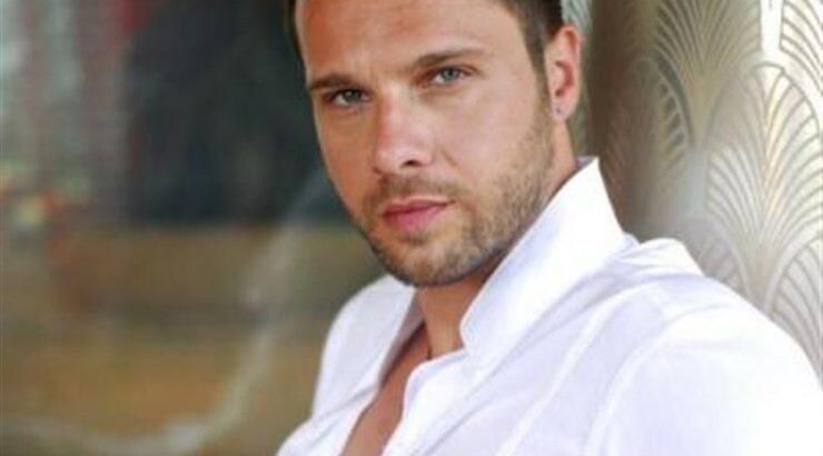 Μέμος Μπεγνής: Είναι gay ή όχι;       