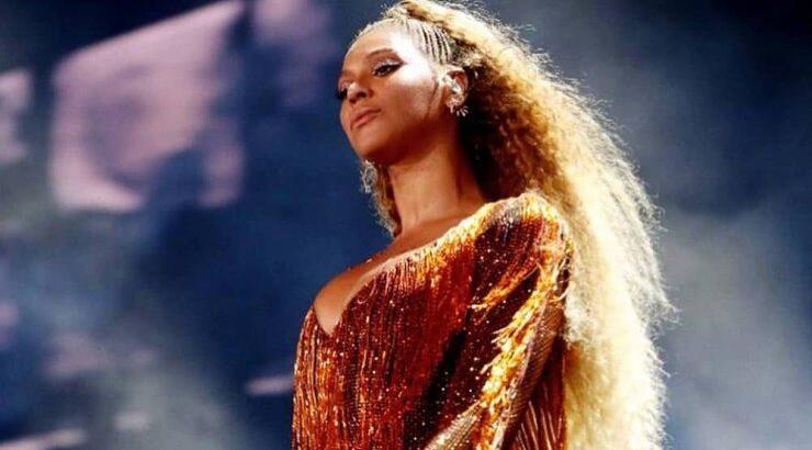 Η Beyonce έγινε κούκλα με δημιουργία του Έλληνα σχεδιαστή Vrettos Vrettakos