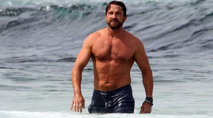 Δείτε το καυτό και γυμνασμένο σώμα του Gerard Butler [εικόνες]