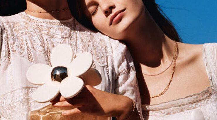 Marc Jacobs: Η νέα παγκόσμια διαφημιστική καμπάνια του αρώματος Daisy