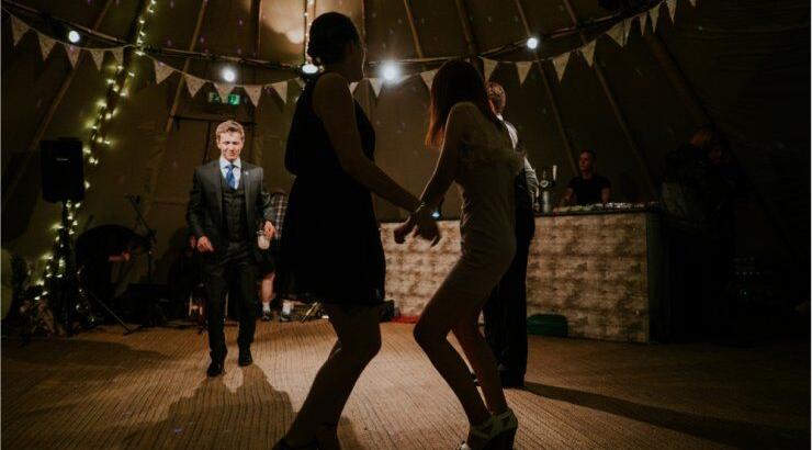 Μέχρι να ανταμώσουμε και πάλι στις χορευτικές πίστες σου βρήκα τη λύση!