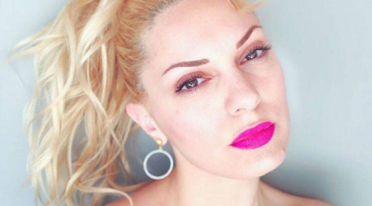 Δήμητρα Μακρυγιάννη: Έξοδος μετά την άρση των περιορισμών με σέξι crop top! [εικόνα]