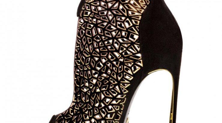 Θα λατρέψεις όλα τα ζευγάρια από τη νέα συλλογή του Δούκα Χατζηδούκα