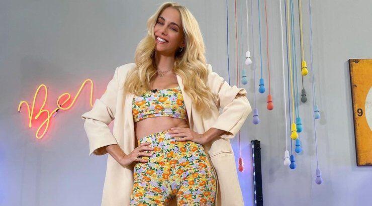 Η αγαπημένη τραγουδίστρια που "μεταμορφώνεται" στο "Super MakeOver" [βίντεο]